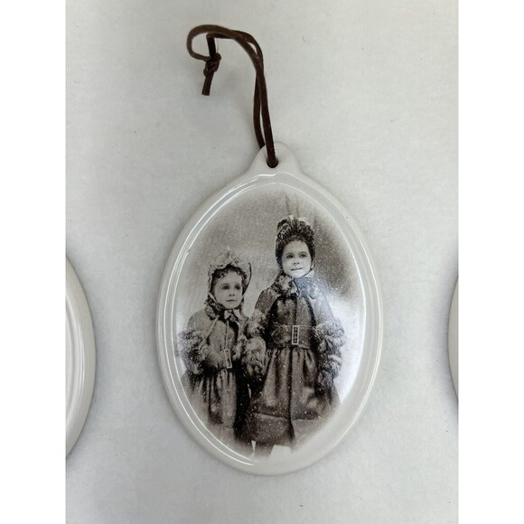 Set Of 3 Vtg Victorian Girls Print Oval White Ceramic X’mas Tree‎ Ornaments - Picture 3 of 6